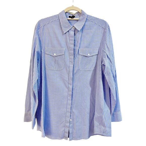 Ann Taylor Blue Striped Oversized Lightweight Button-Down Shirt Size 10 ✨🔹 - Picture 3 of 8
